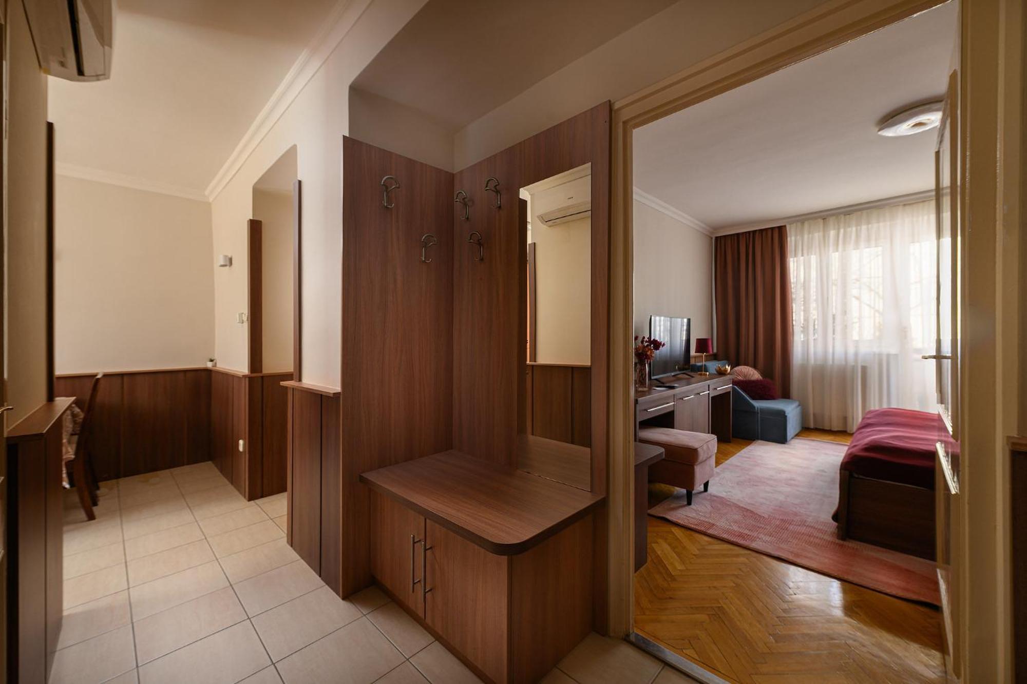 Szilfa Etterem Mariann Apartman Hajduszoboszlo Ngoại thất bức ảnh