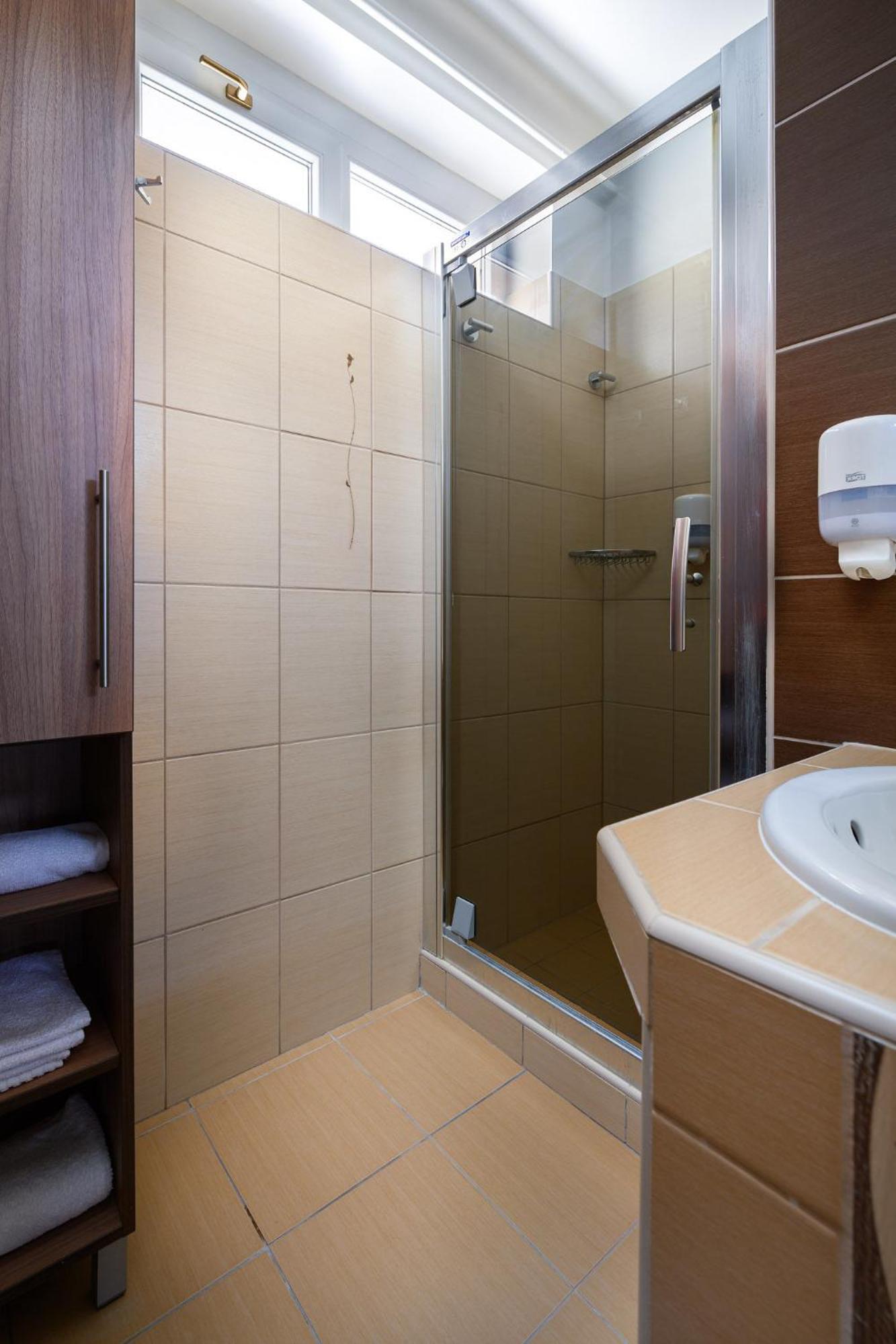 Szilfa Etterem Mariann Apartman Hajduszoboszlo Ngoại thất bức ảnh