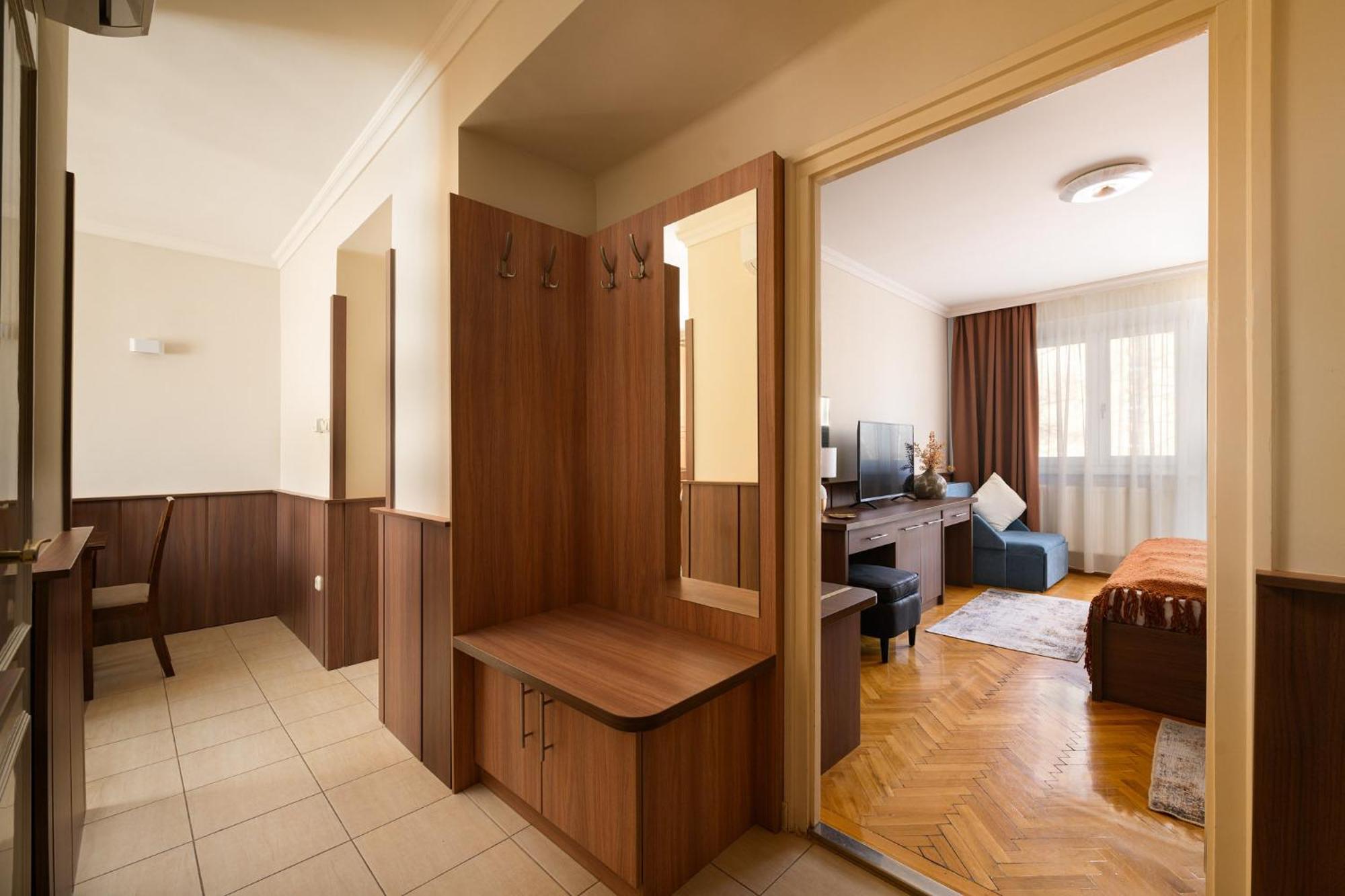 Szilfa Etterem Mariann Apartman Hajduszoboszlo Ngoại thất bức ảnh